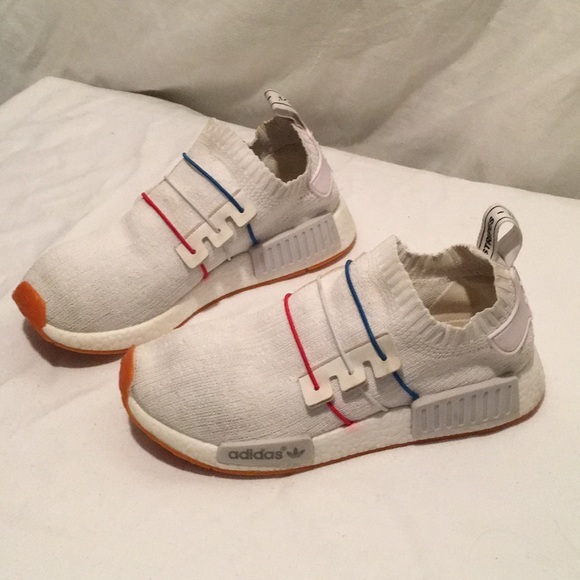 Adidas NMD runner boost three stripes size 6.5 - Picture 1 of 7